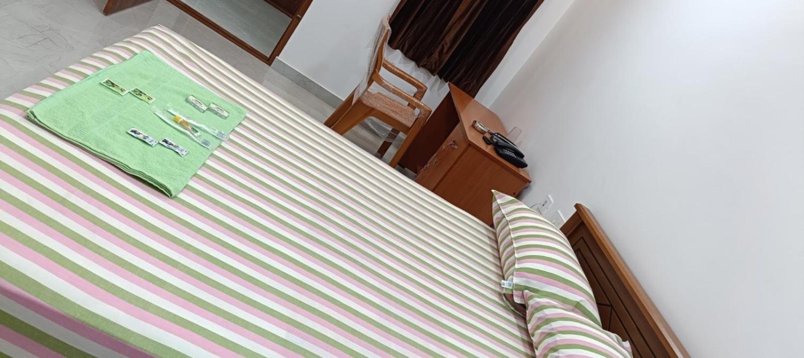 Urc Lodge Perundurai 部屋 写真